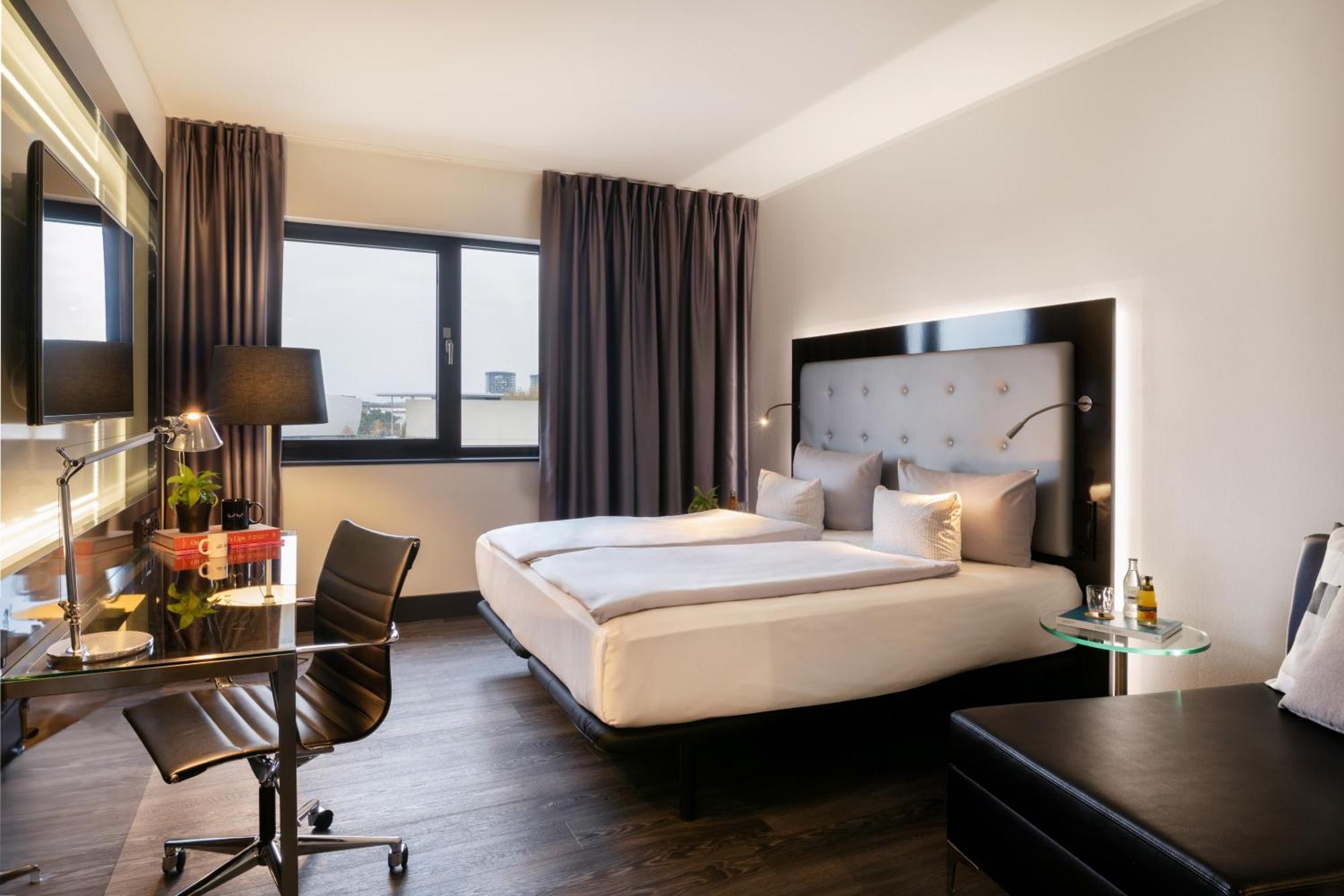 Innside By Melia Wolfsburg Bagian luar foto