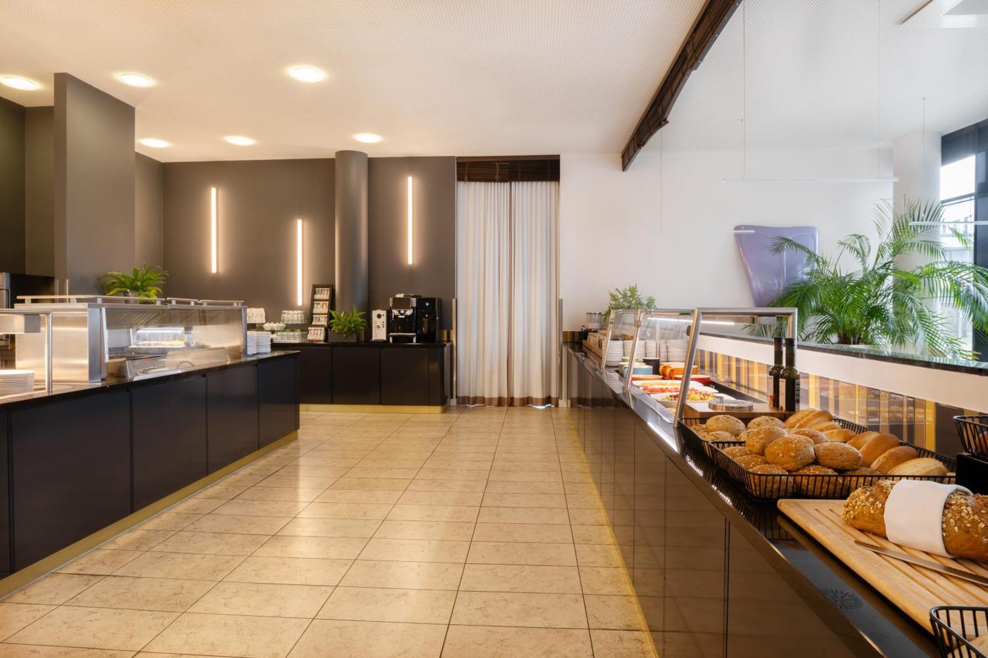 Innside By Melia Wolfsburg Bagian luar foto